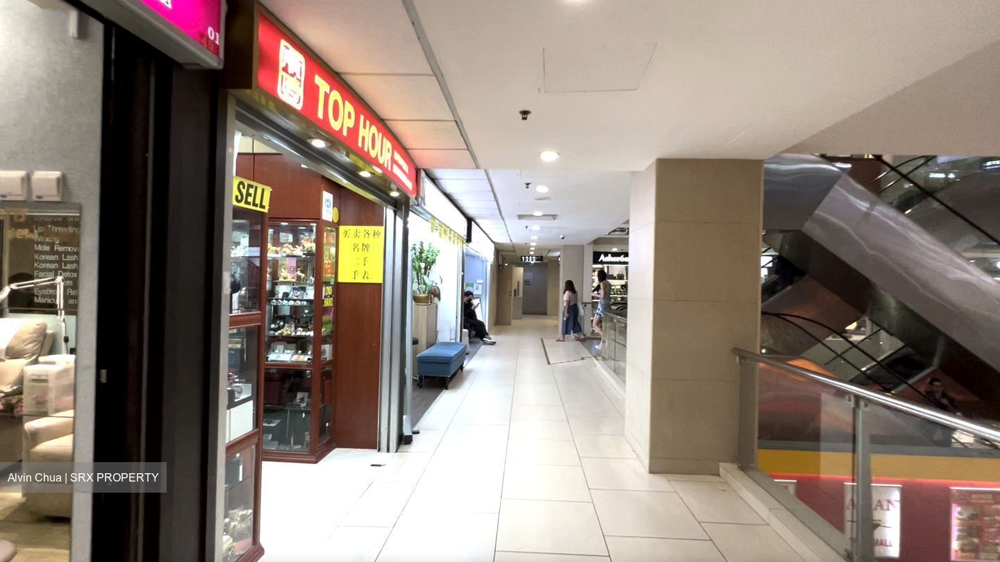 Lucky Plaza (D9), Retail #504614971